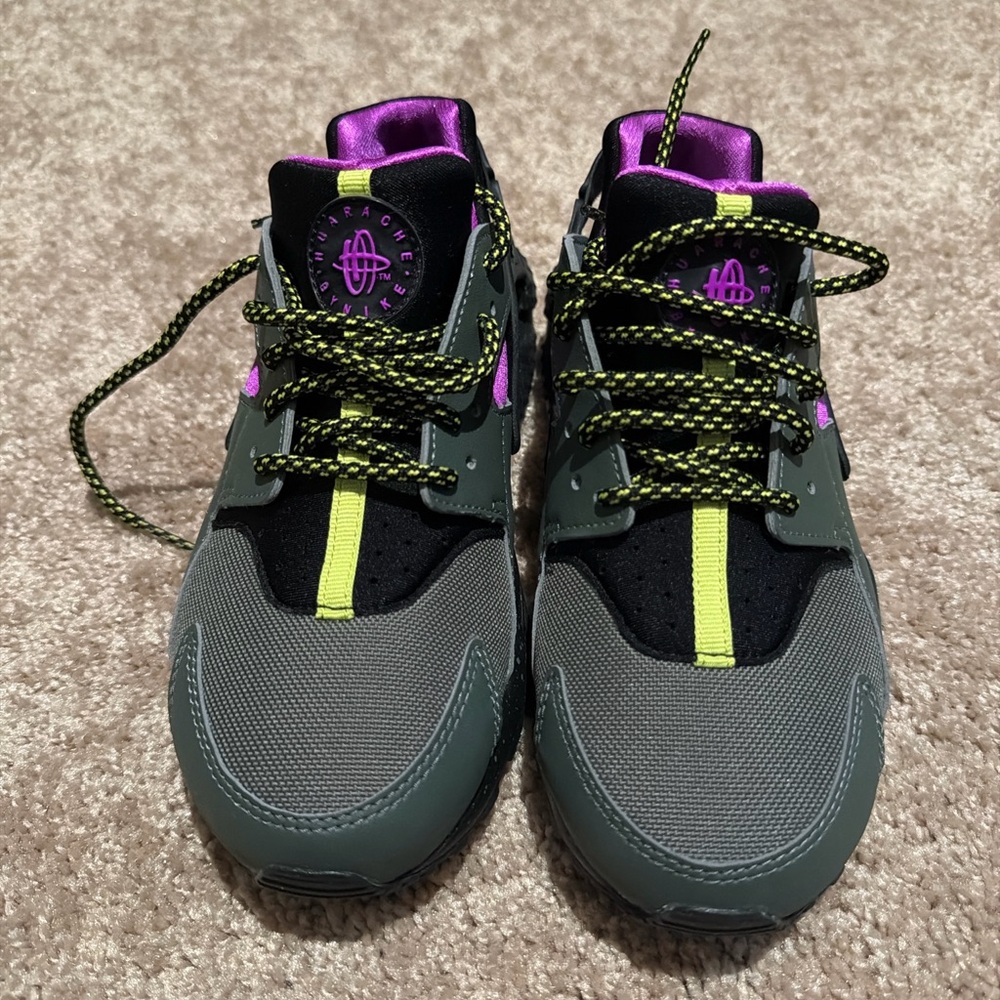Nike Air Huarache Run Shoes Black Grey Purple Volt Women's 6Y / 7.5 NWOT
